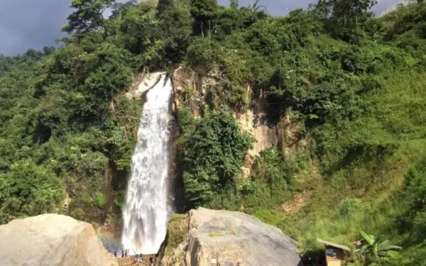Bidadari Waterfall, a Waterfall Rich in Charm in Sentul